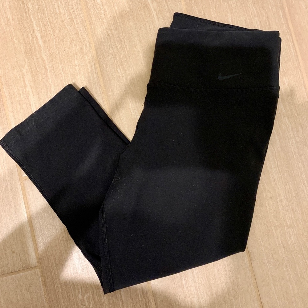 Nike Dr-Fit Capri Leggings